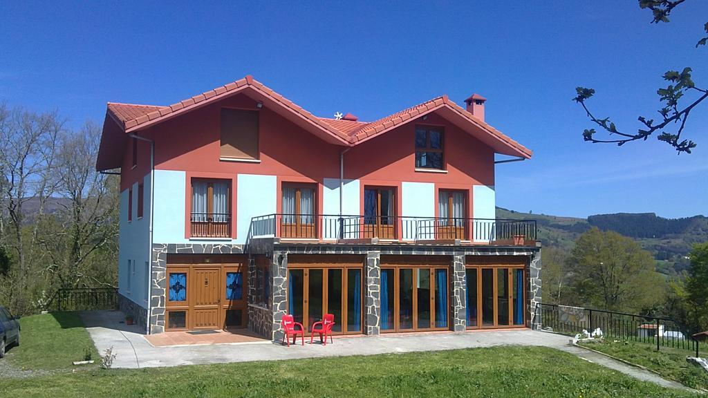 Mendi Alai Hotel Carranza Bagian luar foto