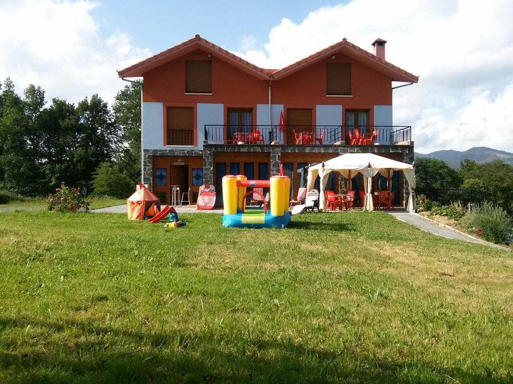Mendi Alai Hotel Carranza Bagian luar foto